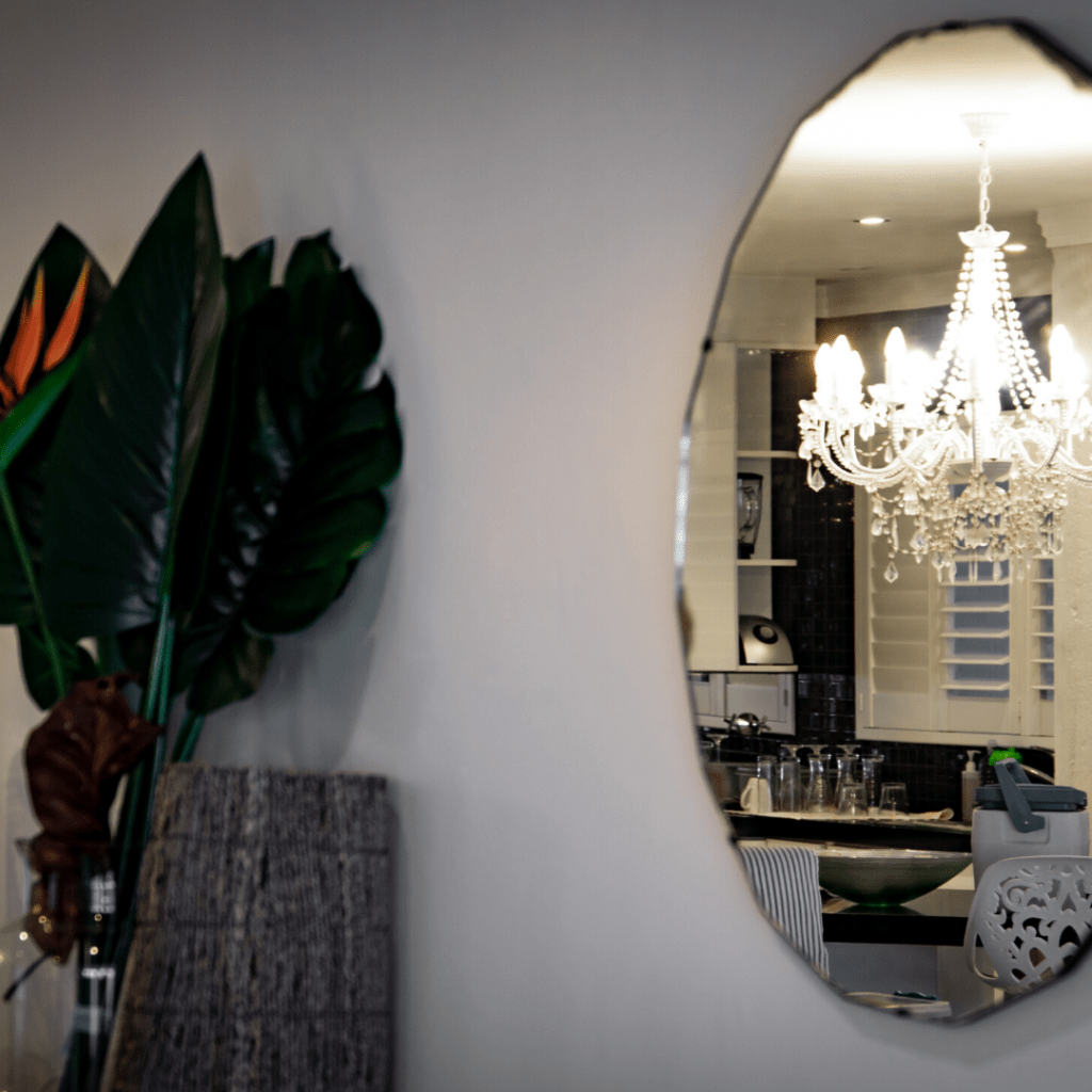 mirror to decorate your room